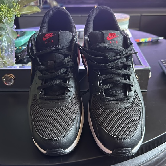 Nike Air Max Like New - Picture 2 of 6